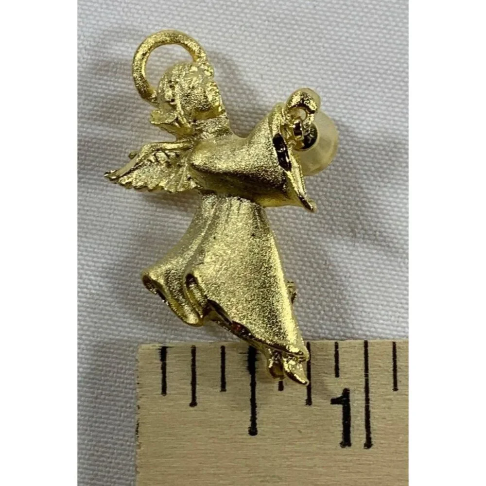Vintage Avon Gold-Tone Angel Lapel Pin With Bell Design By Robyn Rush USA Made - Picture 8 of 8